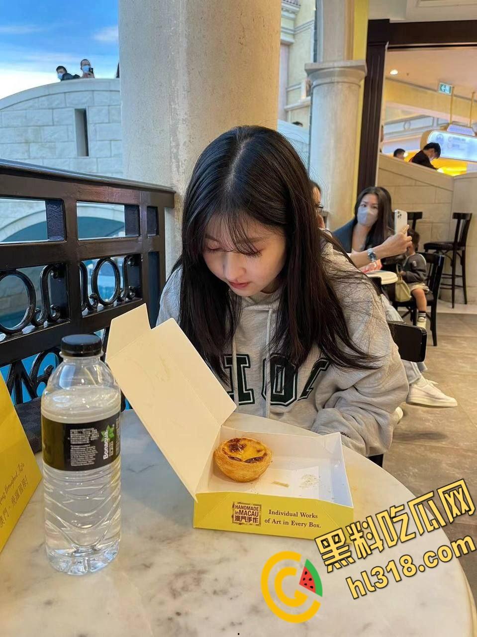 天津音乐学院表演系【徐天甜】，新疆妹子被包养露脸口爆，性感内裤被塞到嘴里，体操服美臀后入狂插 !  第2张