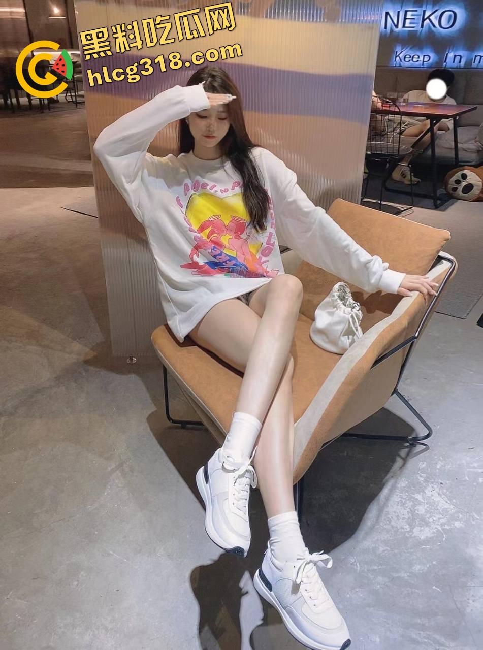 南艺表演系『林楚楚』用肛塞菊练收缩  深喉练到哭着叫学长爸爸，课没上几节倒是操出心得了！ 第3张