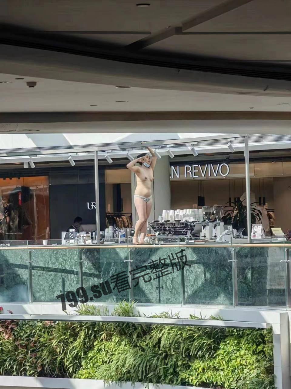 广州天河春广场 一女子想不开 裸体跳楼 为爱放飞自我  第4张