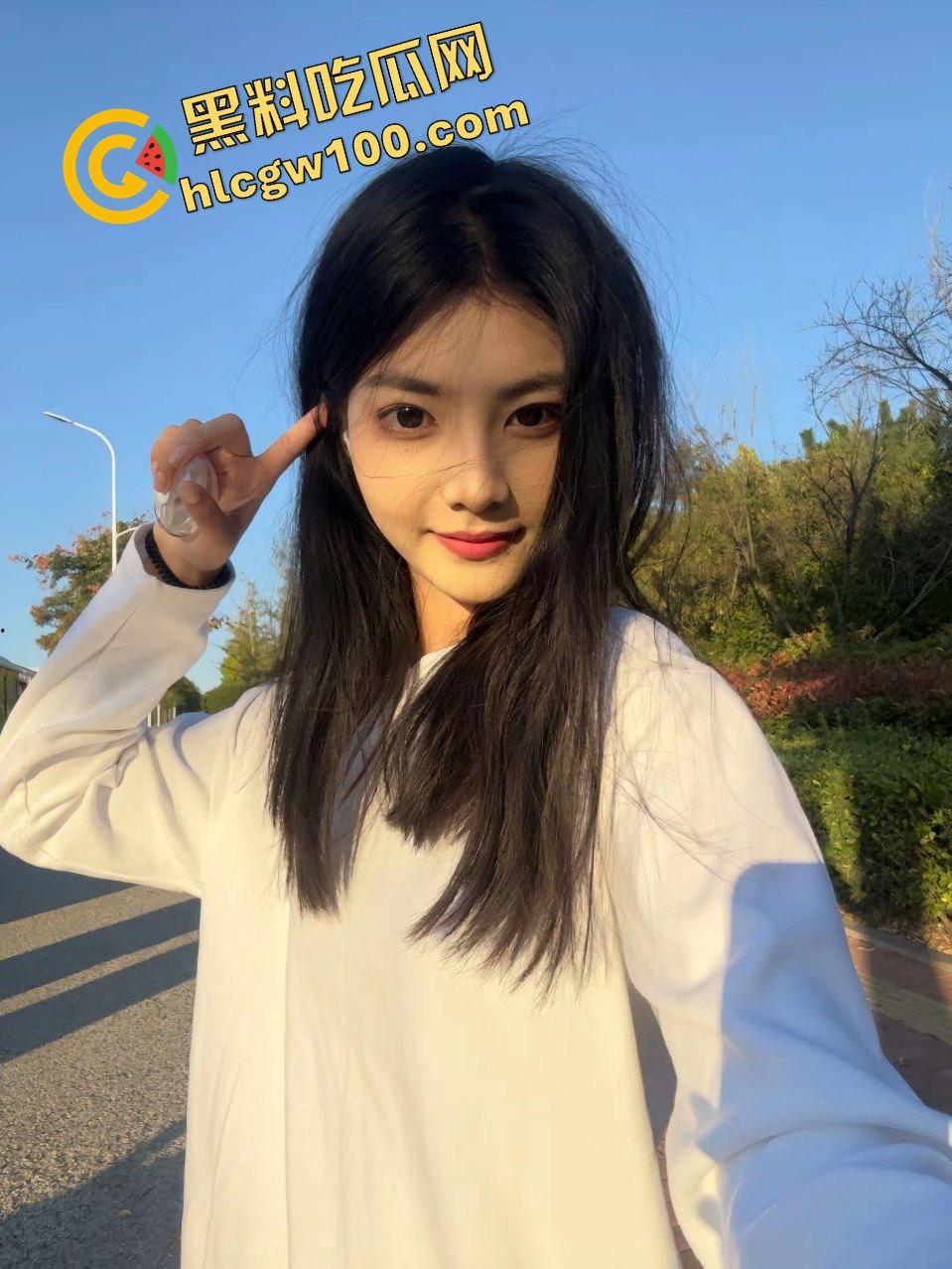 抖音清纯少女青春嫩妹女网红『孜由基』上大学发骚发情 约炮大哥诱惑吃鸡娇喘操逼！原创独家曝光！  第5张