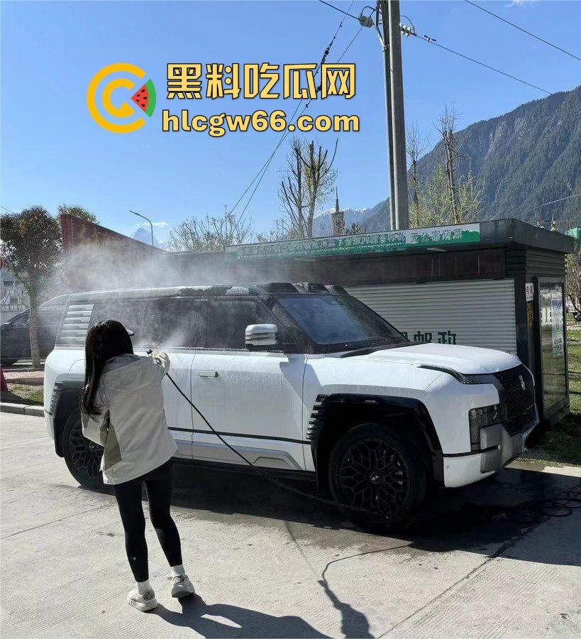 四川幼师【林慧慧】大西北旅游打炮被偷拍 渣男分手泄密曝光极品前女友 内容炸裂！  第3张