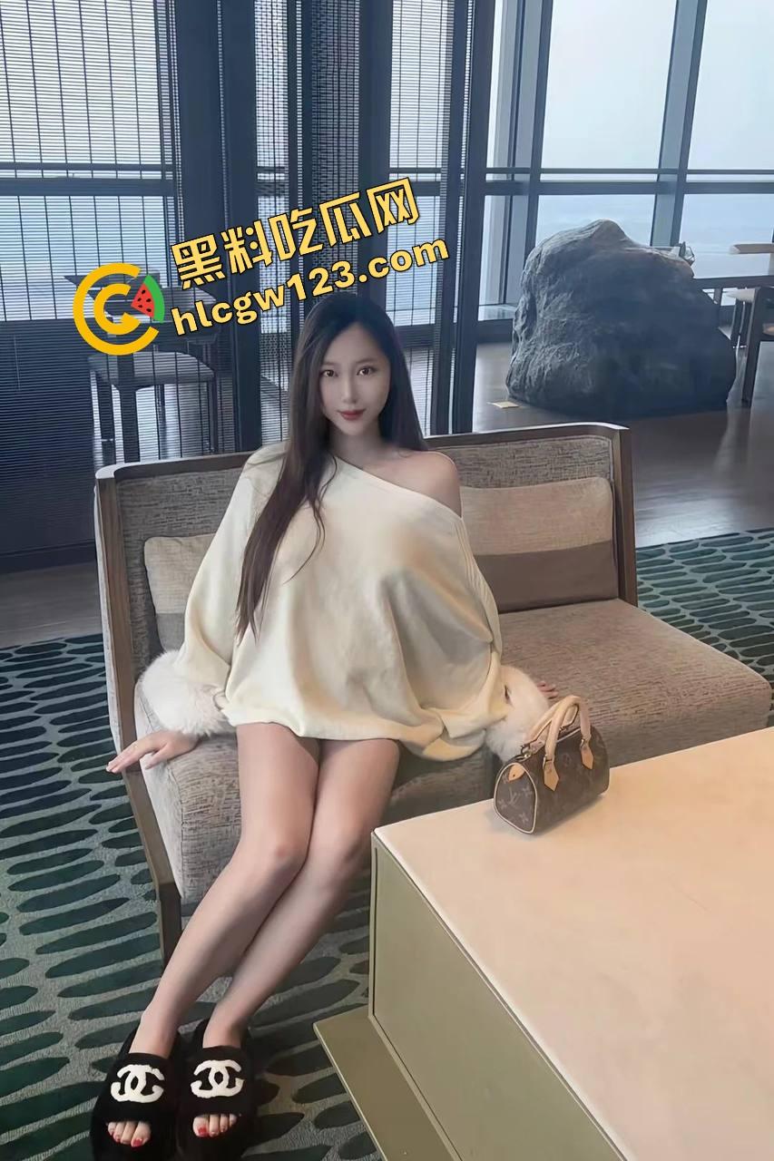 岳母端午串门趁闺女上班勾引女婿大屌狂插，骚逼夹得鸡巴冒火星无套爆射子宫，嫩奶巨乳舔到爽断魂！  第2张