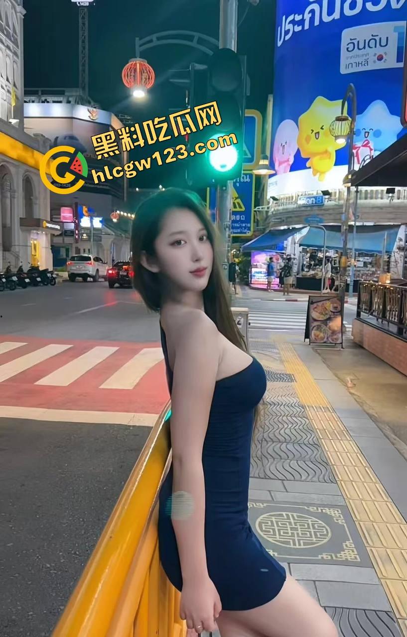 岳母端午串门趁闺女上班勾引女婿大屌狂插，骚逼夹得鸡巴冒火星无套爆射子宫，嫩奶巨乳舔到爽断魂！  第4张