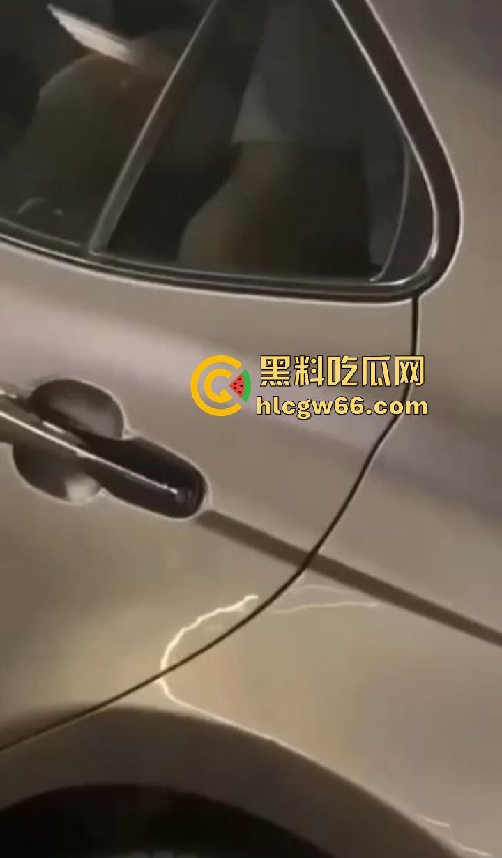 销冠车娘勾魂卖车新套路曝光，送车震体验让你试质量，黑丝高跟小脚暗号一出，顾客鸡巴硬得成交秒签！  第9张