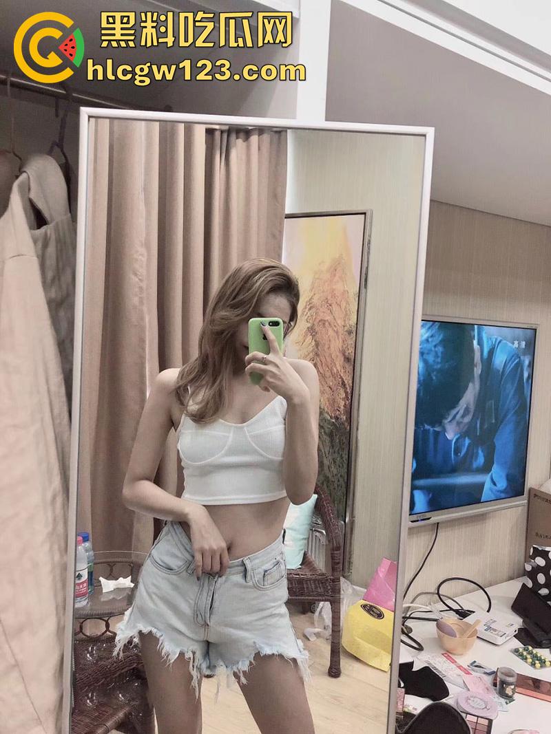 172cm长腿尤物【裴莹】，高颜值长腿极品尤物，和男友异地恋当骚鸡卖淫，每次高潮都会喷水！  第3张