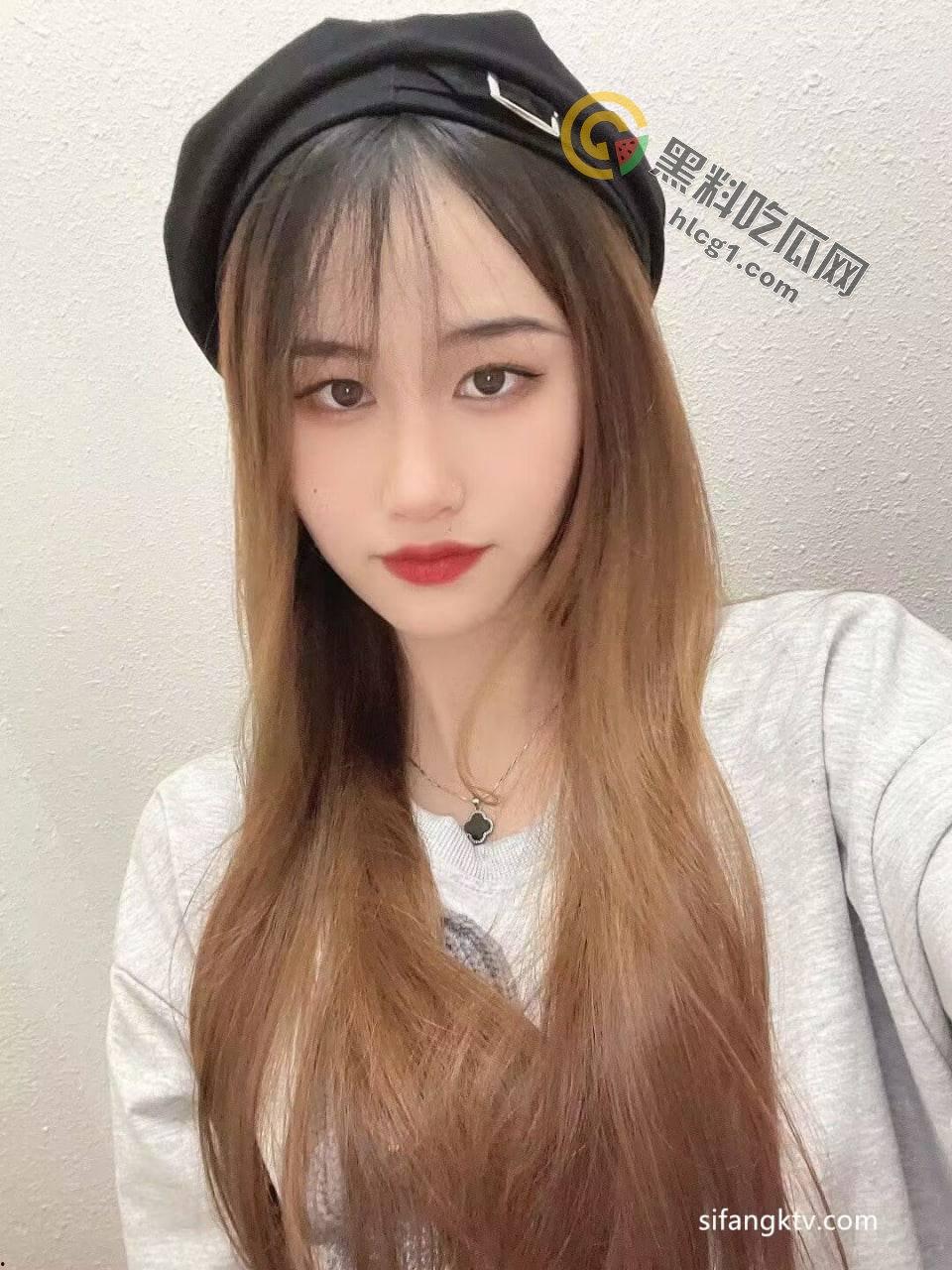 超精品泄密！高颜值反差美女大学生薛翊宁性爱图影泄密流出，完美露脸引发全网讨论！  第5张