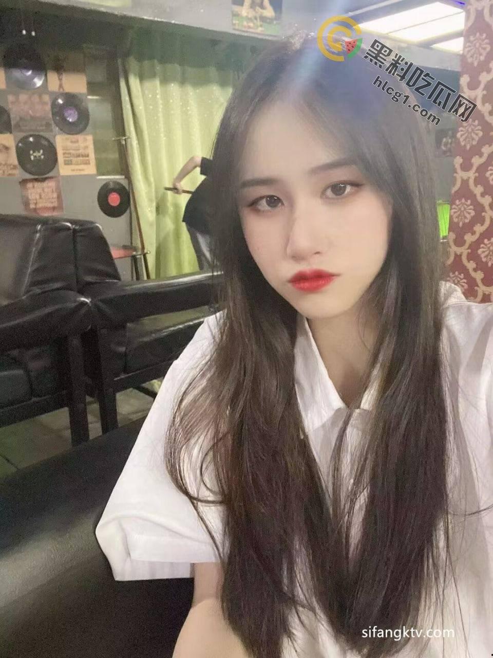 超精品泄密！高颜值反差美女大学生薛翊宁性爱图影泄密流出，完美露脸引发全网讨论！  第6张