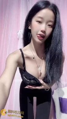 快手清纯网红【敏媚儿】，榜一大哥定制骚舞流出，极品身材反差骚舞，扭臀顶胯摸穴自慰 ，诱惑值爆棚 ！  第2张