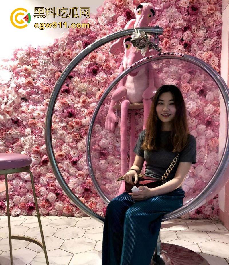 河北邯郸性感少妇人妻【李美丽】性爱视频流出，黑丝美腿性感足交，花式性爱招式多多，翘臀摇曳浪叫不止！  第2张