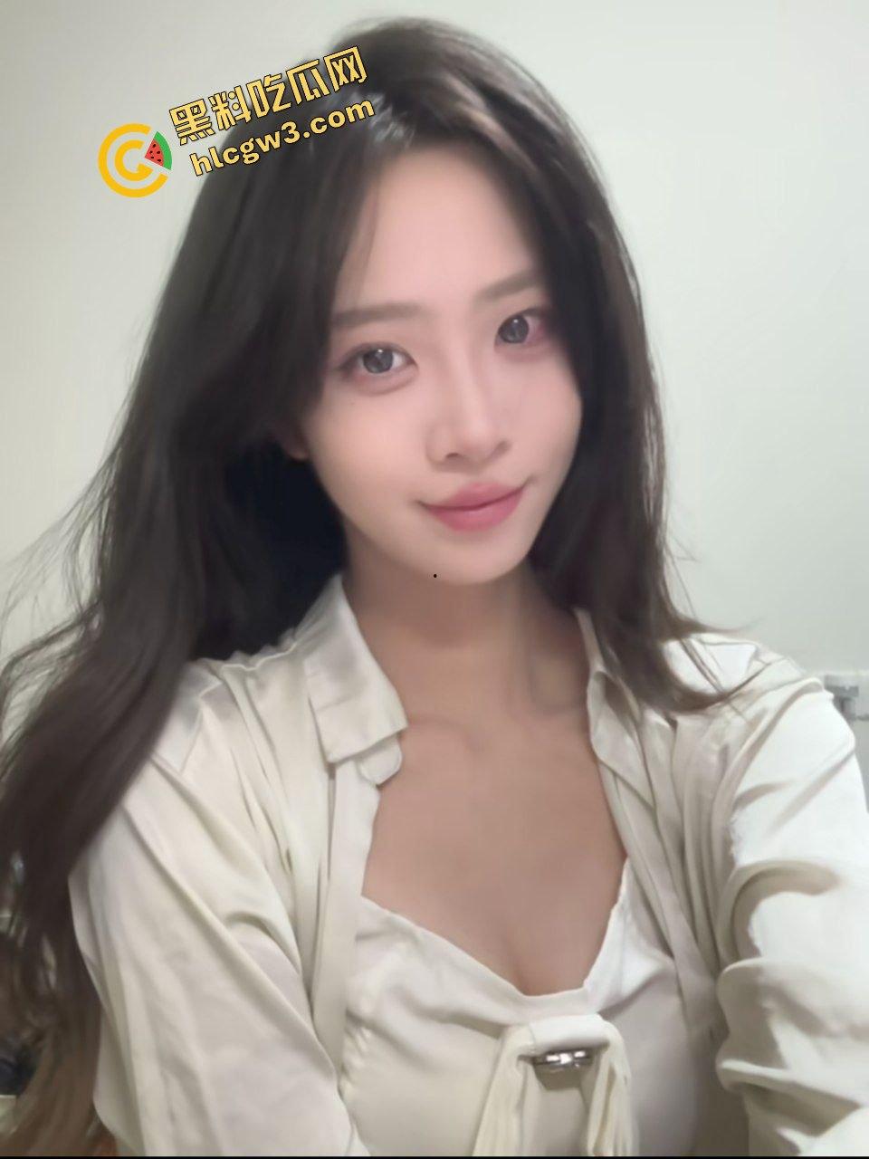 武汉华夏理工学院贱逼渣女『邓芊』出轨单男被发现 酒店爆插骚臀视频遭流出！原创曝光！  第4张