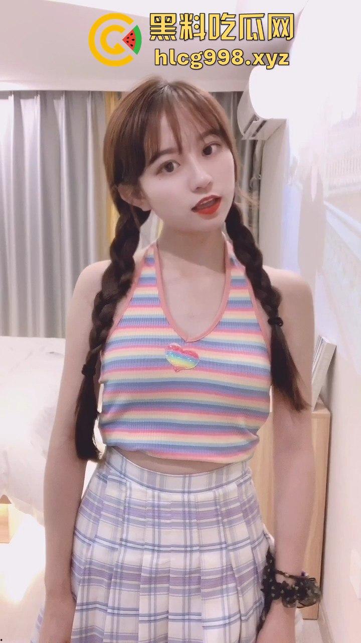 双马尾萝莉『不见星空』骚逼复出！闺蜜男友当道具任她操，双马尾扭腰后入，母狗天赋爆表！  第4张