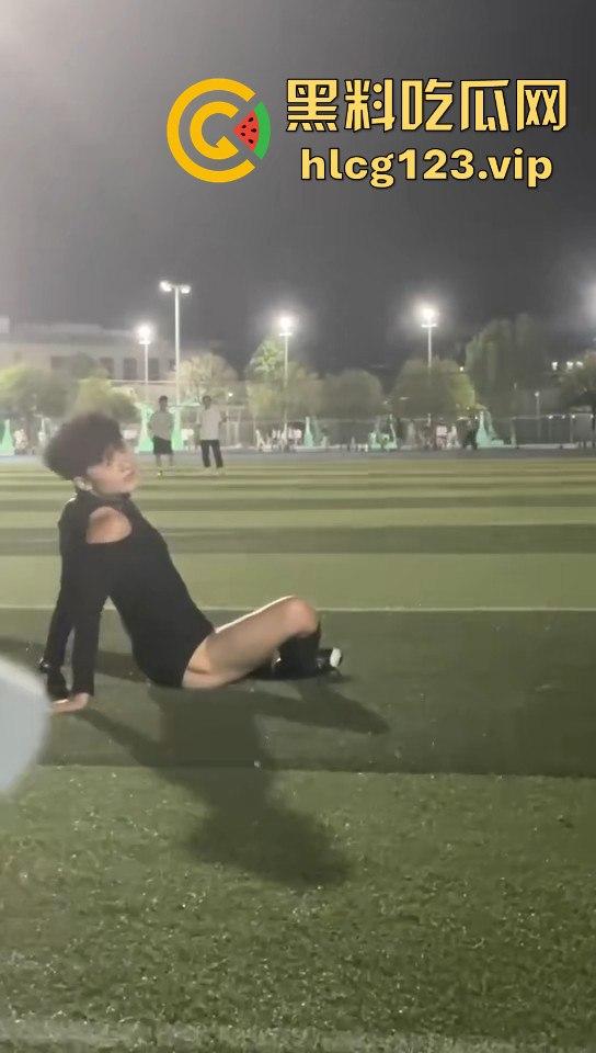 贵州铜仁男大骚0穿高跟引爆操场！大跳骚舞找主人，抖音粉丝蹭蹭涨，学校警告挡不住骚气外露！  第9张