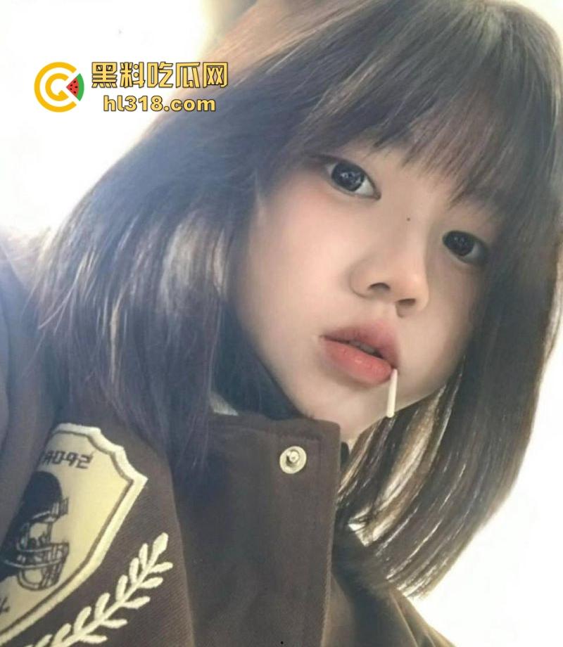 沈阳高级中学高三短发妹网调自慰视频曝光，极品巨乳揉搓自慰，骚穴被两指掰开，淫水狂喷淫靡至极！  第6张