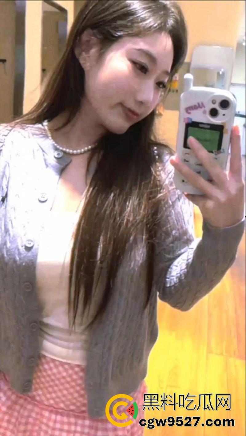 抖音同城约炮，高颜值极品熟女，身材极品奶子超大，各种妖娆骚姿挑逗，居家对镜自录视频勾引网友！  第3张