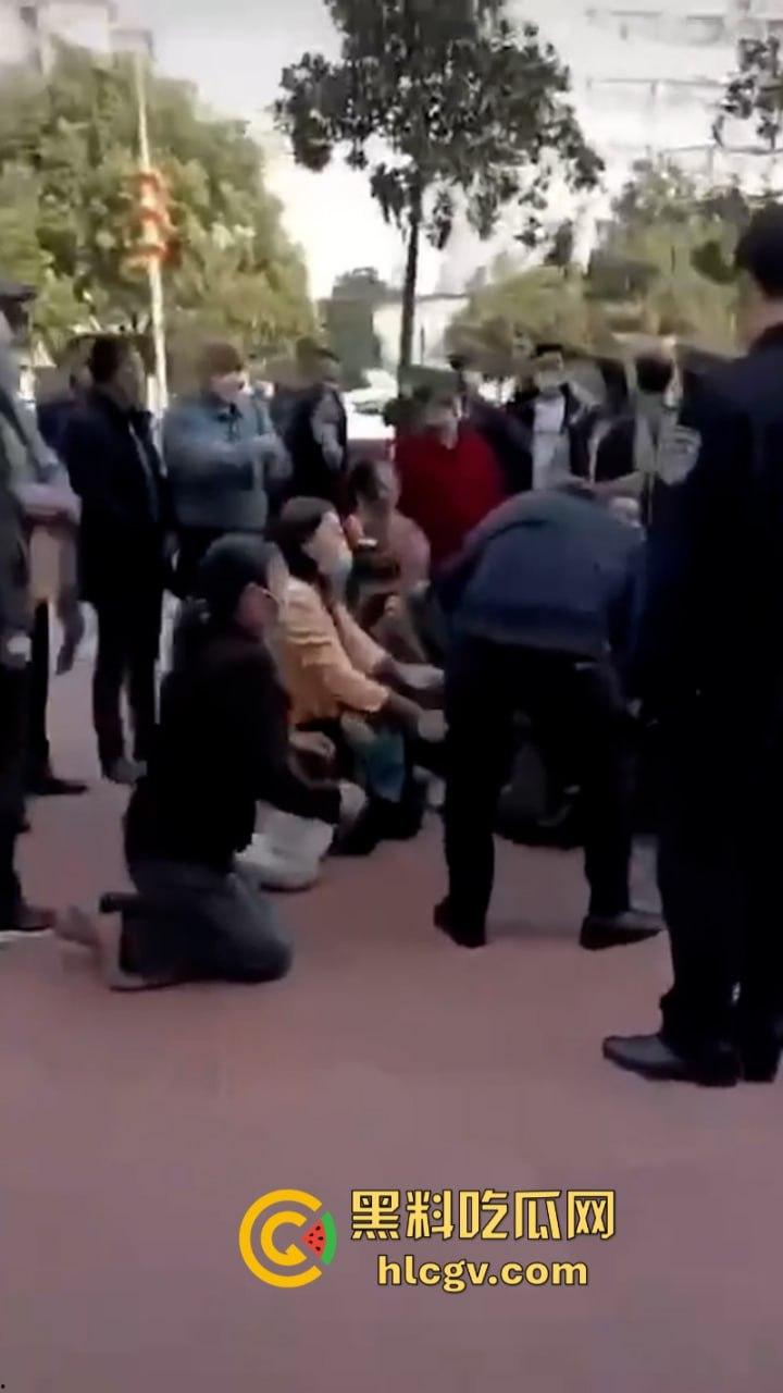 河南固始县农行数亿存款不翼而飞 储户组团大闹银行 真实原因曝光  第3张