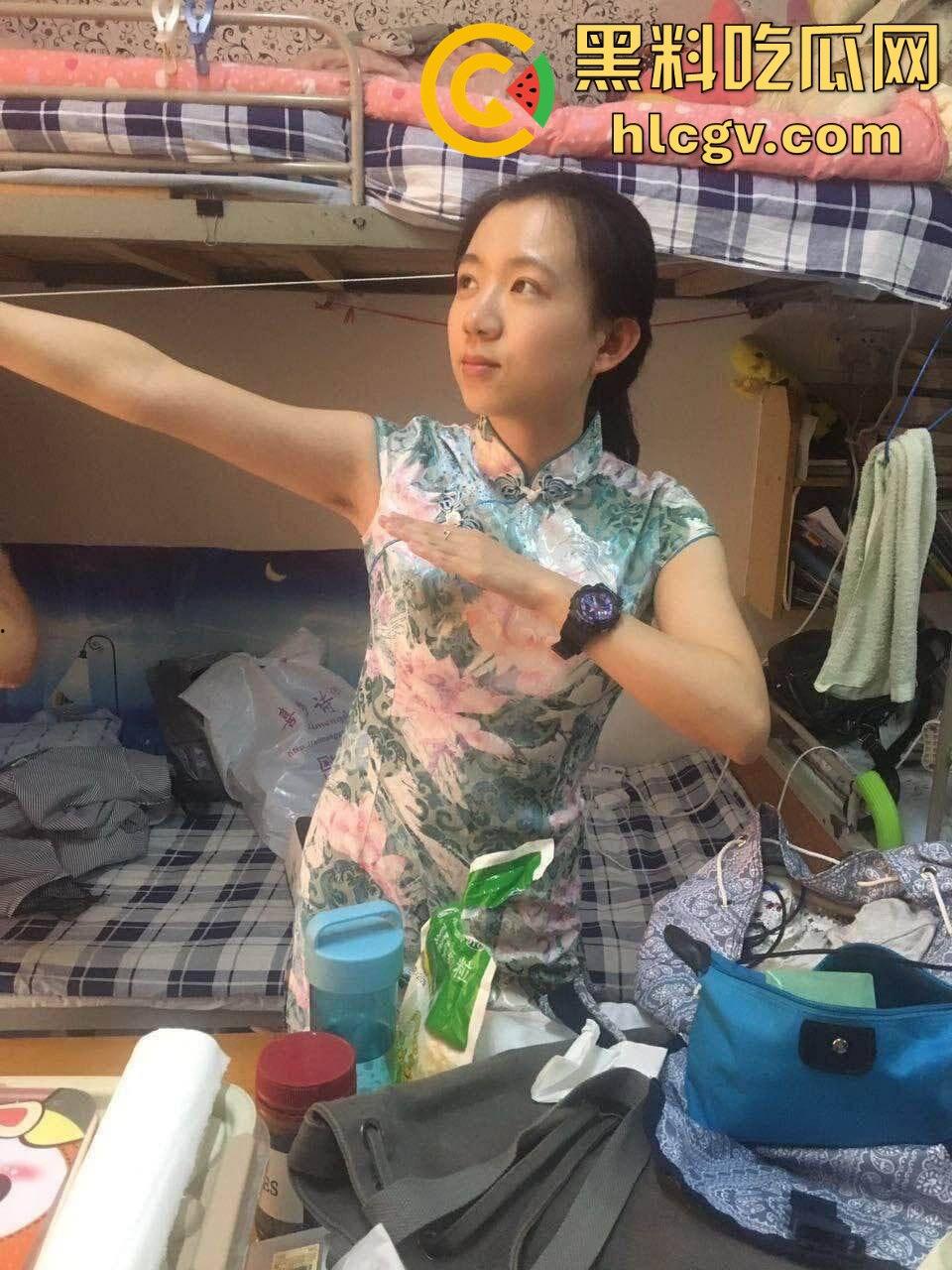 烟台大学毕业生【张岚】清纯外表下的狂野！毕业季拍照私密视频外泄，被男友爆出高潮全过程！  第7张