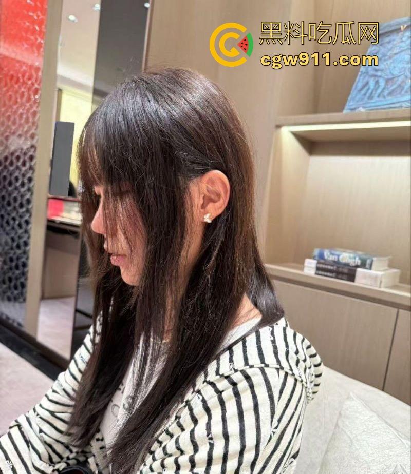 广西工商职业学院反差女大学生【林晓英】约炮调教视频曝光，女上位猛骑爽到叫爸爸，嫩穴紧裹棒身啪啪撞击！  第5张