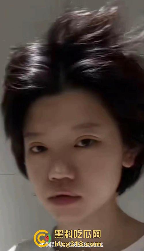 单眼皮小黄豆惨遭助理『芮芮iris』阴间操作，背后接单爆陪睡视频，网红圈再出新大瓜！  第3张