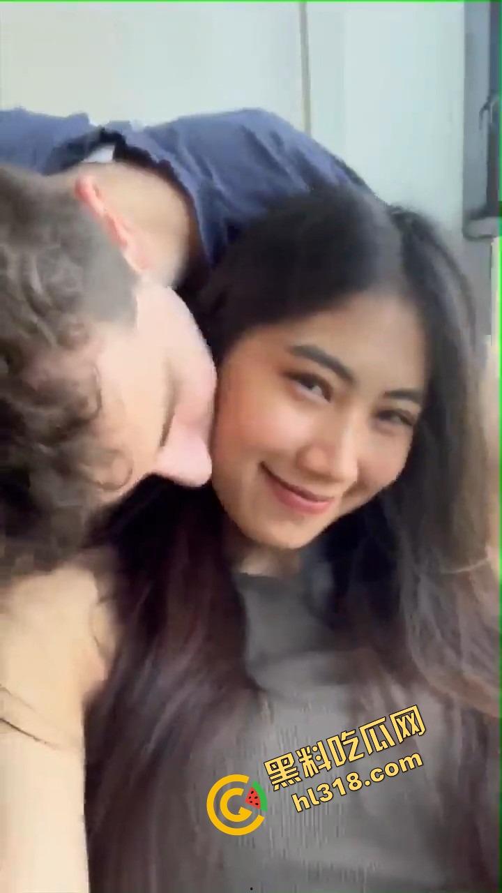 巨乳白富美『方梦雪』留学变洋人炮架，高颜值富姐全裸骑屌自拍流出，大奶配蜜桃臀夹得洋哥嗷嗷叫！  第2张