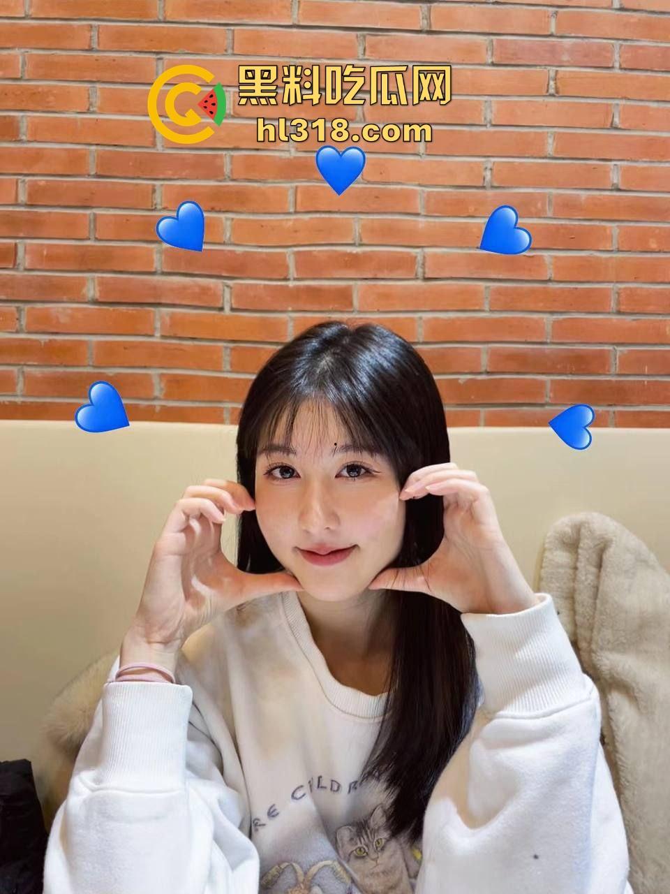 正确的学习方法！边看书复习女友边口交解决生理问题，难怪我考不上清华，原来学习方法错了！  第1张