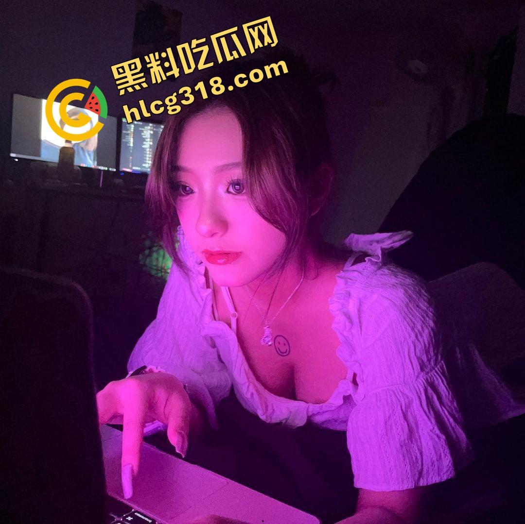 极品身材反差婊台妹，台湾医院医美助理啪啪流出，大奶翘臀被操到扭断，她的腰到底做没做环吸！  第4张