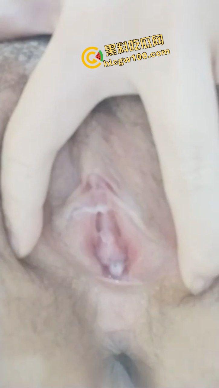 江苏南通大学眼镜妹反差婊【林惠婷】私下发骚床上抠逼，白浆粘液淫荡抠出！独家曝光流出！  第6张