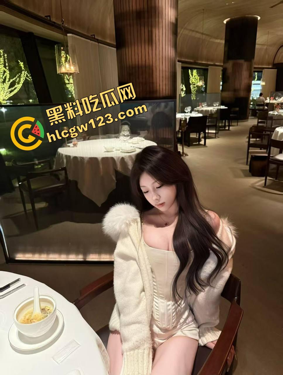 科技助淫！苹果AR眼镜真能操回忆，粉丝投稿我戴着它看自己当年怎么爆操前女友，射完还原地起立鼓掌！  第5张