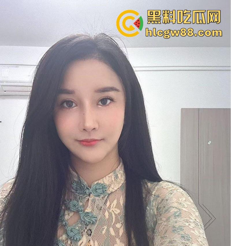 上海反差人妻【李晓晓】背着老公出轨偷情 被炮友调教成极品母狗 经常与好兄弟分享多人群P  第2张