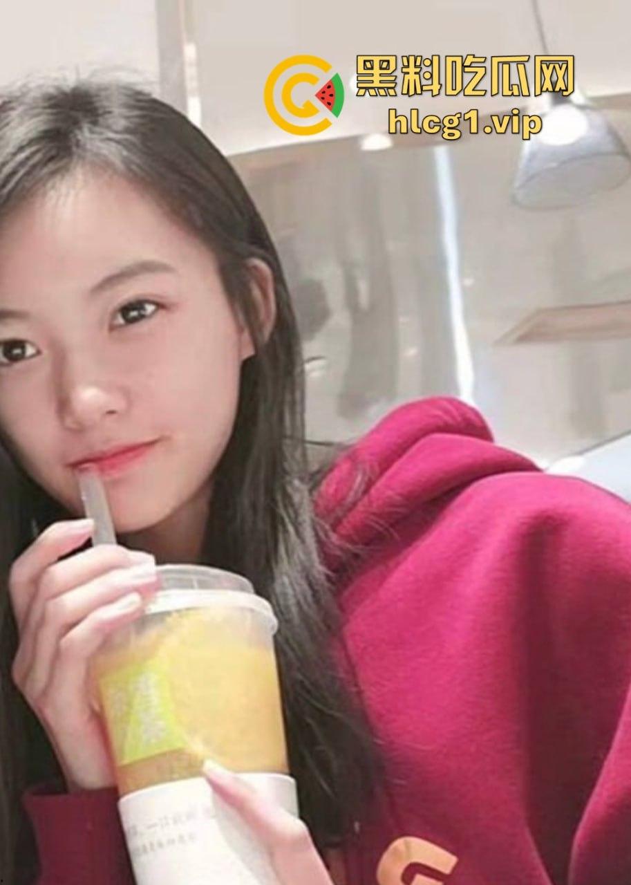 手机丢失引发大曝光！武汉大学学姐周韵妍全裸视频疯传，无套激战叫声撩人！  第2张