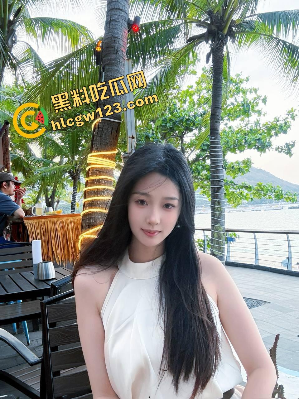 玩的真的花，当自己是花埋土里让人轮流浇尿喝尿，还认真说要快快长大哦，人形母狗癖癫到极致！  第5张