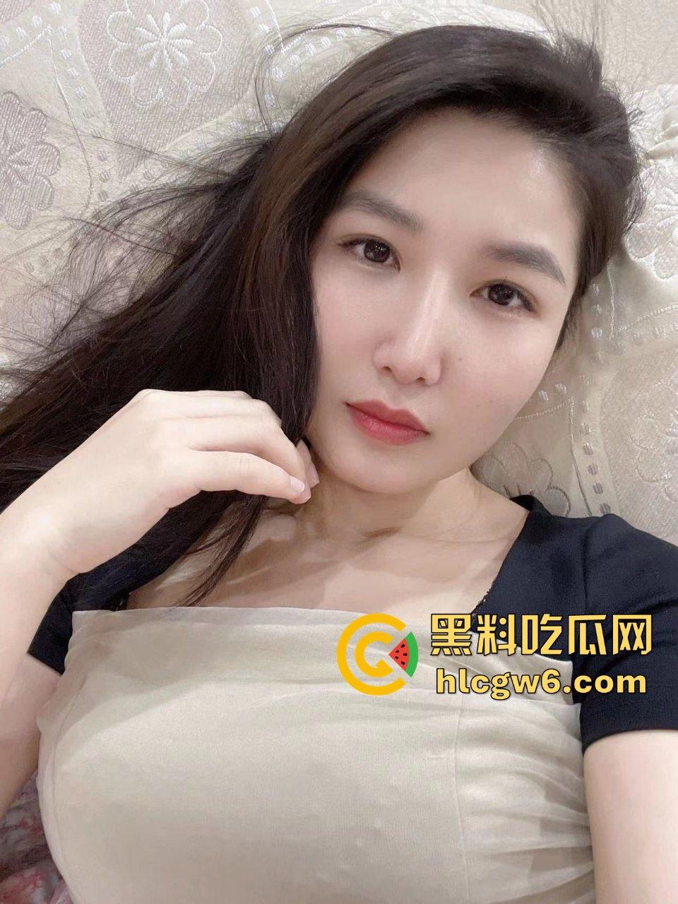 老A8果然还是那么顶，双透镜大灯锐利线条迷人，真皮柔软手感一绝，缸内直喷直达爽点，声浪湿润排气滴水！  第2张