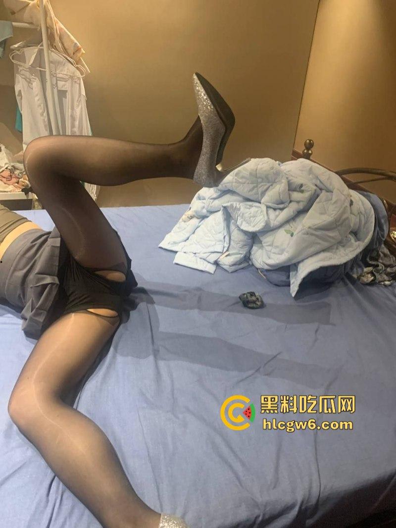 以出差的名义空降全国各地！徐州人妻【鹿林FQ】偷约探花大神酒店激情调教 主动提出录像留念公开曝光  第27张