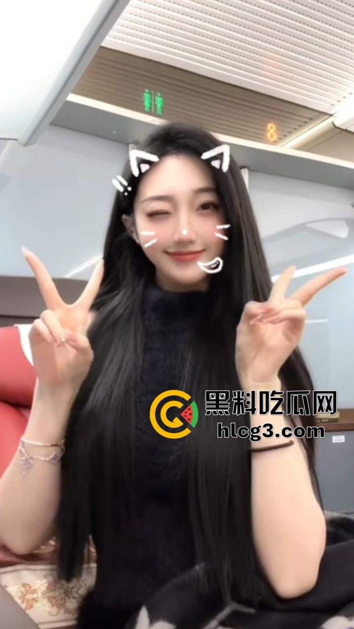 抖音爆红空姐『白天翱翔蓝天，夜晚专宠大哥』，私密视频，线下真实激情，双重身份被曝光！  第5张