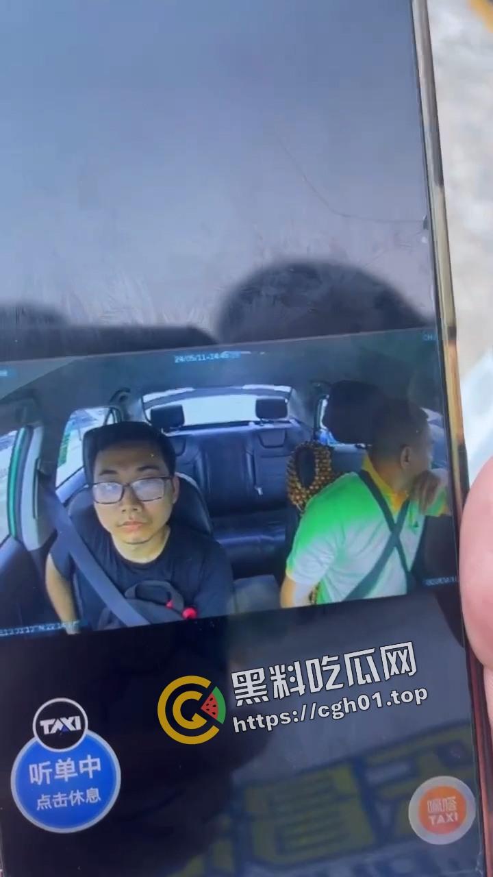 珠海出租车被杀事件车内监控流出！副驾驶毫无征兆拿刀就捅 肚子都被划开 血腥慎入  第2张