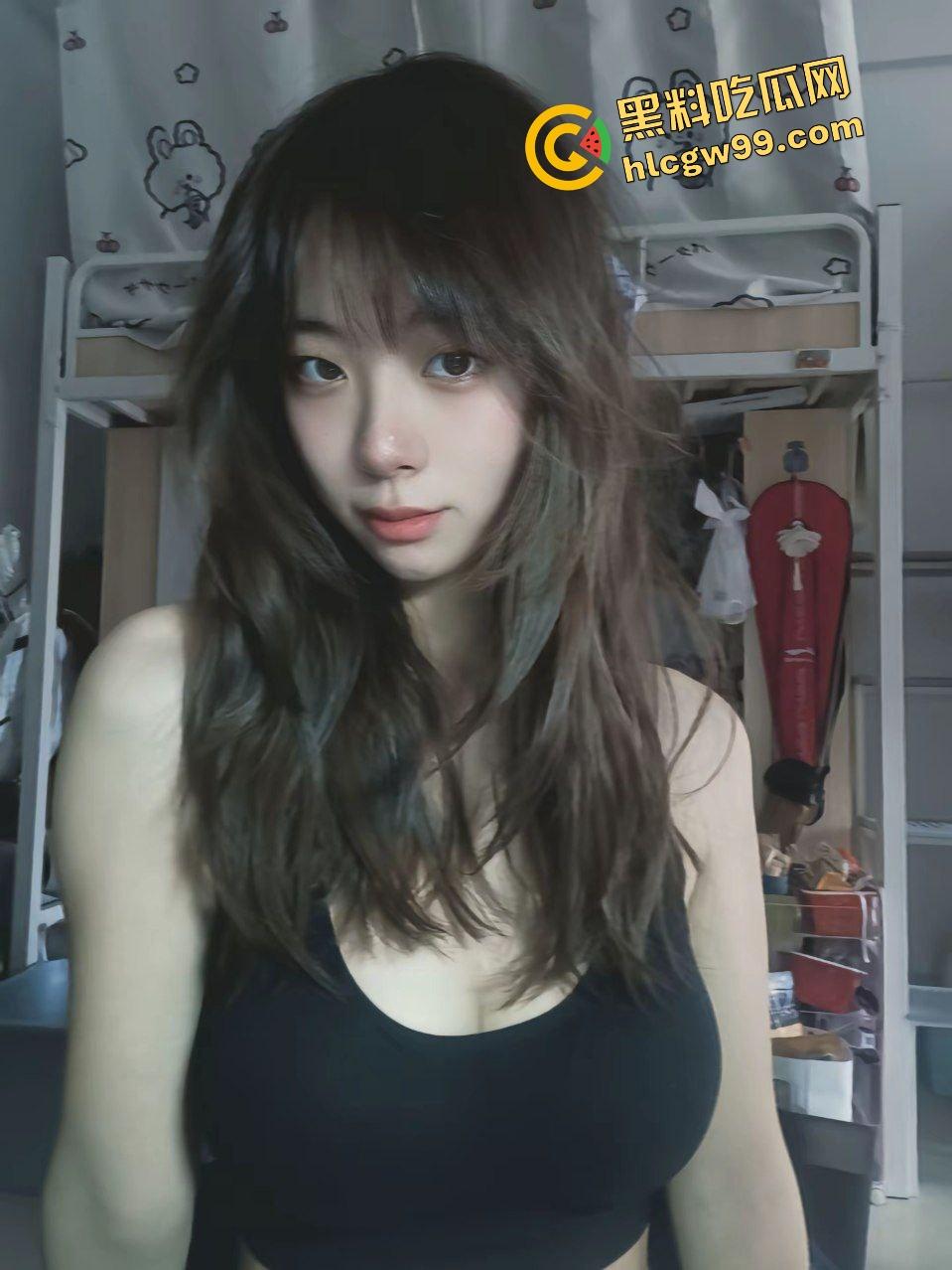 抖音贵医科清纯御姐【想吃芝士】光鲜亮丽的背后却是大哥的肉便器母狗，跑去武汉约炮淫荡后入！独家曝光流出！  第3张