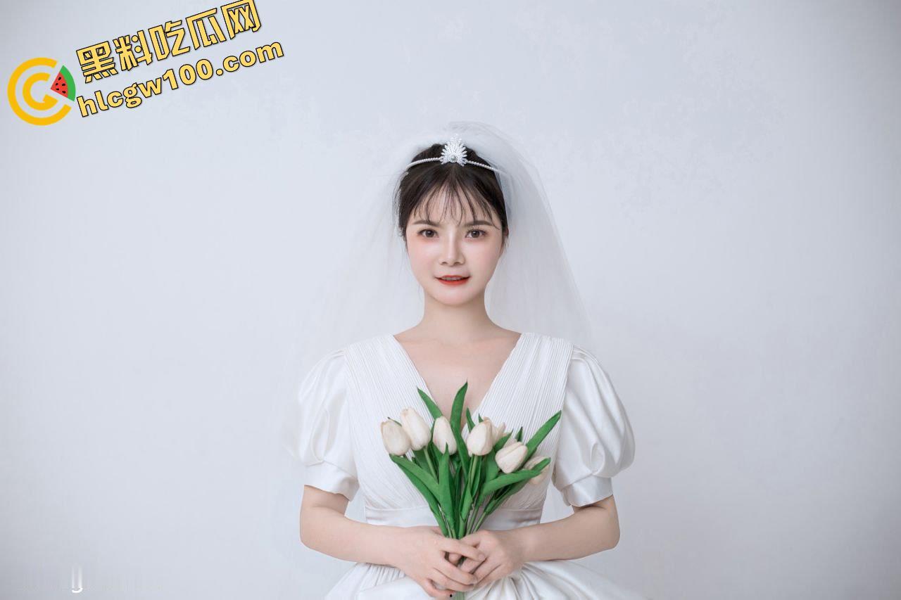 广西母狗【林楠楠】婚后出轨，钟爱女上后入，主打一个一插到底，被操到喷尿射一屁股  第3张