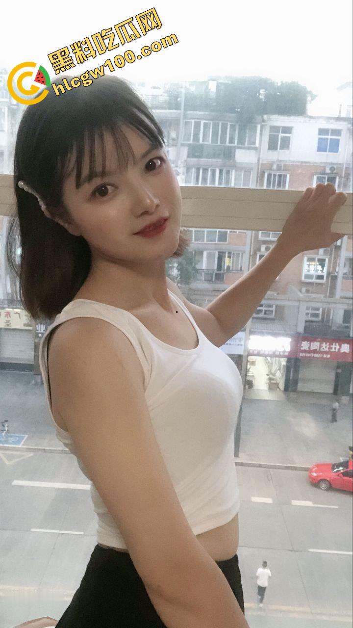 广西母狗【林楠楠】婚后出轨，钟爱女上后入，主打一个一插到底，被操到喷尿射一屁股  第7张