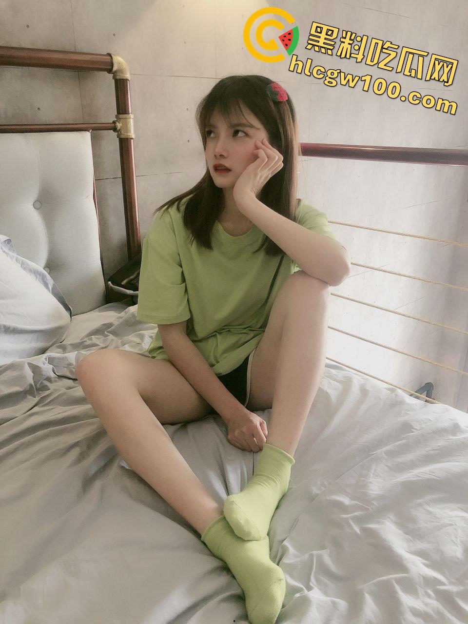 广西母狗【林楠楠】婚后出轨，钟爱女上后入，主打一个一插到底，被操到喷尿射一屁股  第22张