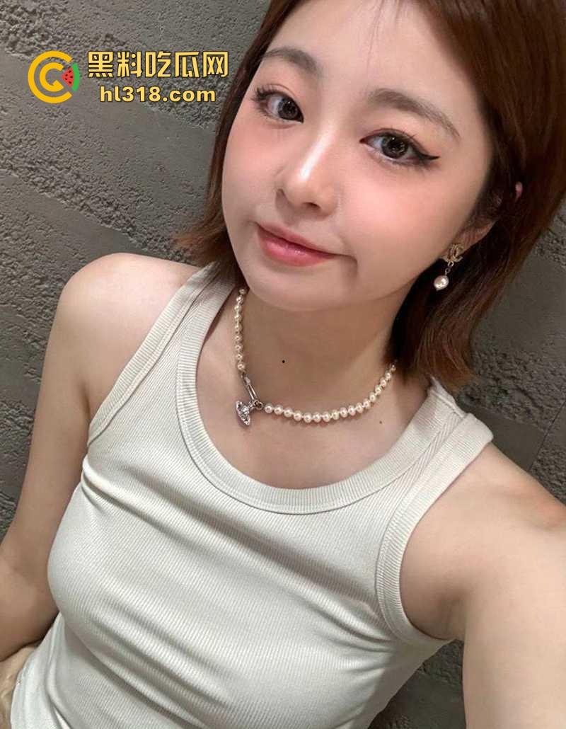 居家少妇化身性瘾淫娃，强制终止游戏男友主动骑乘求操，全程露脸激情满满！  第2张