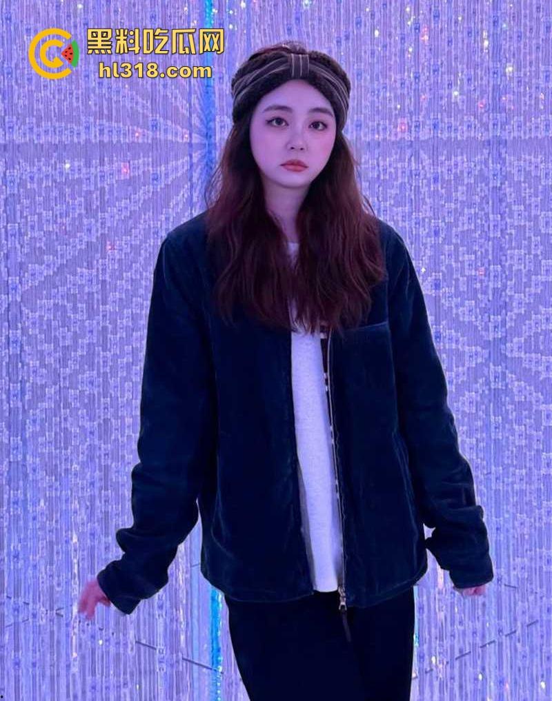 居家少妇化身性瘾淫娃，强制终止游戏男友主动骑乘求操，全程露脸激情满满！  第3张