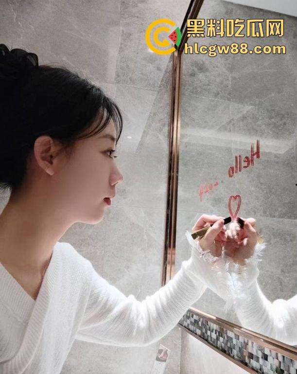 南宁小学骚货老师【刘悦湖】被校长开发的贱母狗，被操得嗷嗷叫爸爸，开发得顺风顺水！  第3张