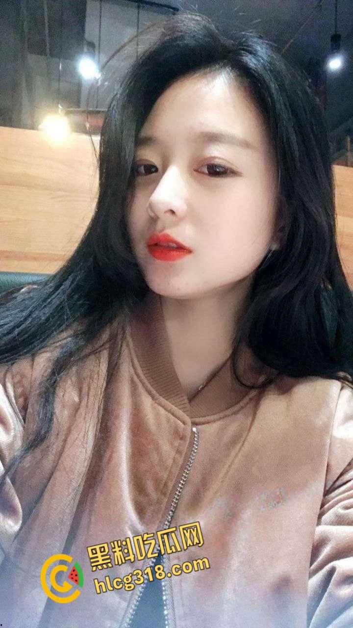 极品反差母狗少妇人妻，生活照很清纯私底下反差母狗一只，捆绑调教才是她的最爱！  第1张