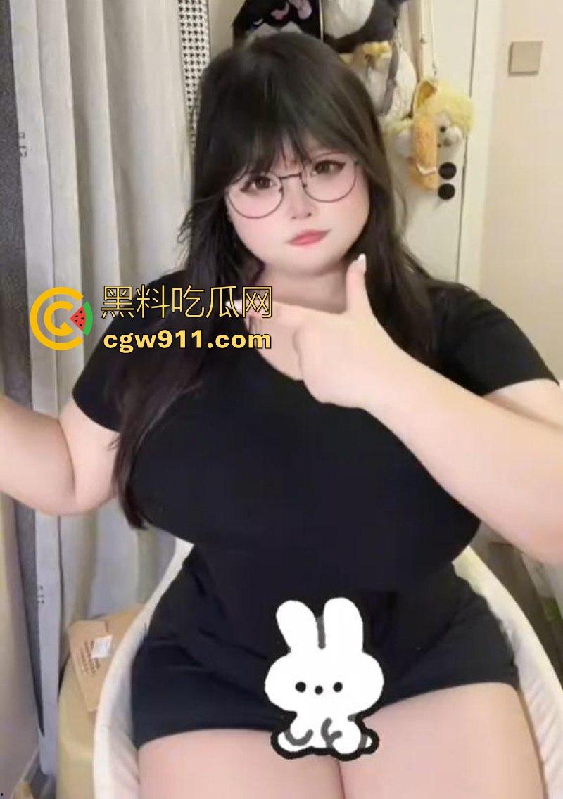 抖音坦克网红【两只猫】约炮金主私拍曝光，微胖巨乳肥臀，狗链牵引女上骑乘，蜜穴紧裹吞吐到底！  第7张