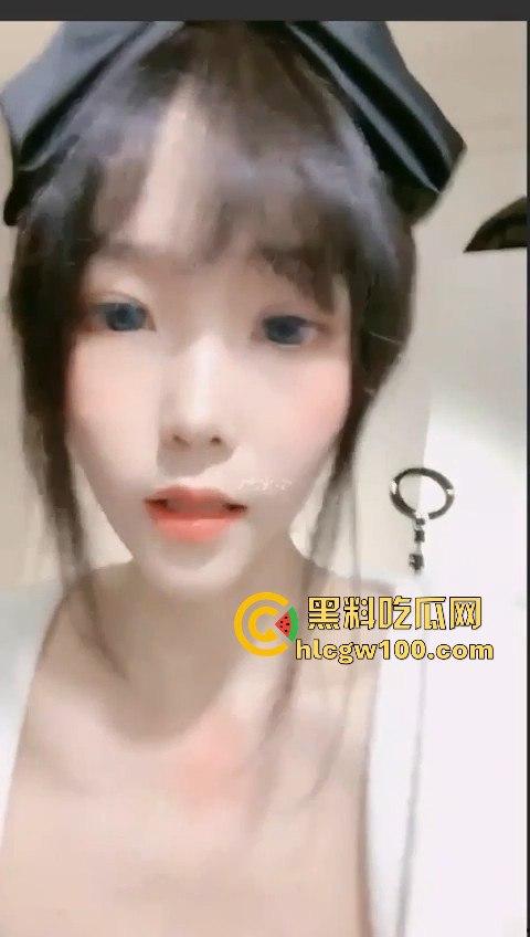 抖音萝莉网红【玥玥酱】收费视频流出！性感萝莉大胆露穴自慰，挑逗姿势骚到极致！  第2张