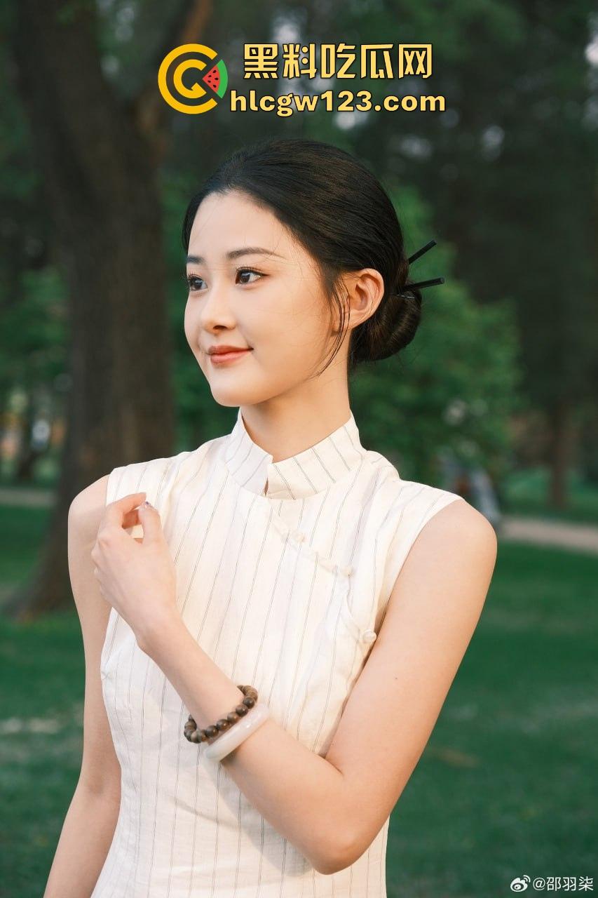 与老姐激情l乱伦 交合后仿佛打通任督骚脉 成功激发老姐淫骚本性 黑丝老姐越来越骚了！  第1张