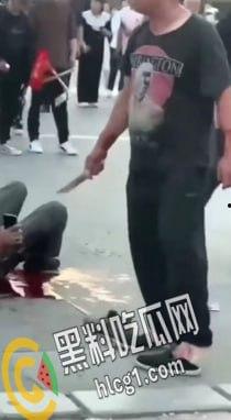 从此再无松原舞王 一代舞王就此陨落 网传喜欢穿貂夹皮包跳舞 勾引人妻 被当街捅死！  第3张