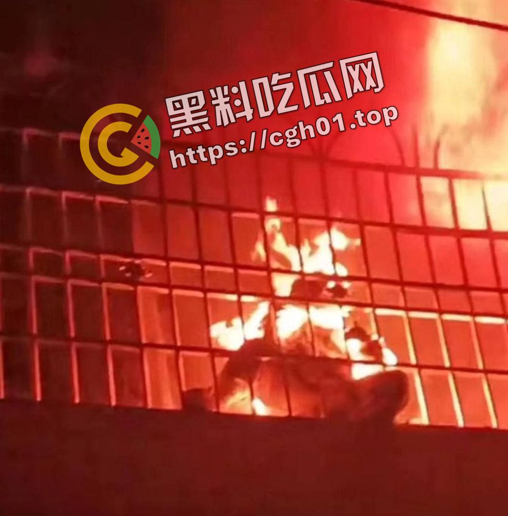 湖南株洲发生火灾 8岁女童因防盗网无法逃脱活活烧死 现场画面曝光 惨不忍睹  第2张