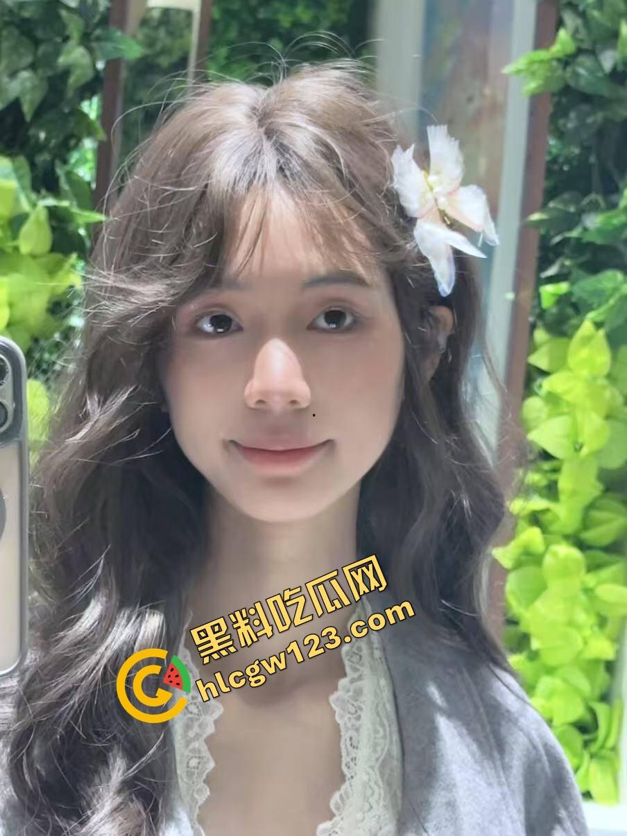 新能源车企都该看，ET6车震首秀野战出圈，白天渔网袜后备箱开干，厂家宣传说宣传能坐下两个人没骗人！  第3张