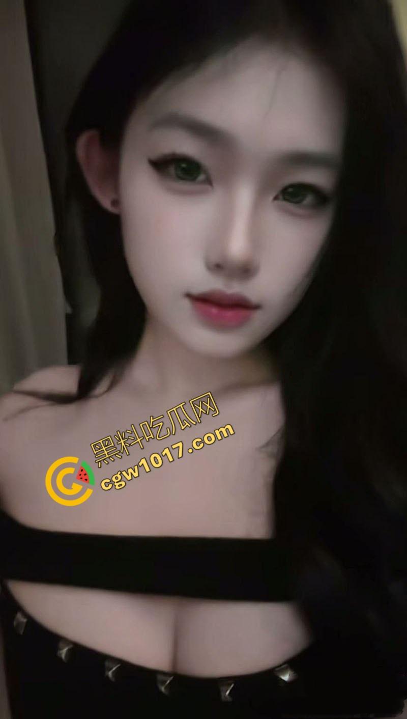 广东珠海传奇御姐，黑丝诱惑致胜！肉棒深喉激情四射，翘臀紧穴被猛操至高潮，金主激情射爆黑丝！  第2张