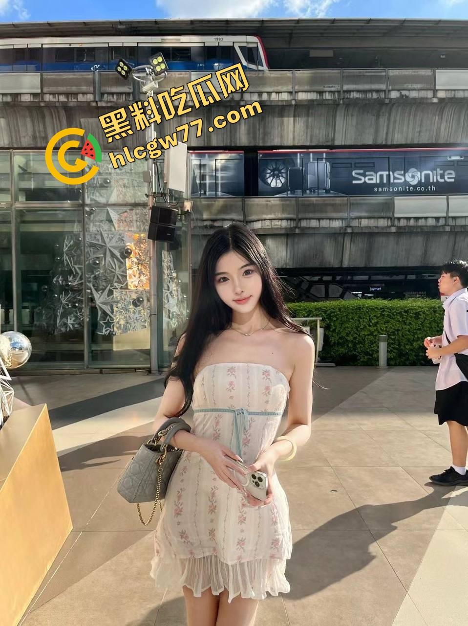 绿帽男爆料自家骚妻，19cm鸡巴酒店房内狂操暴露母狗本性，腿张成M型爽到抽搐！  第7张